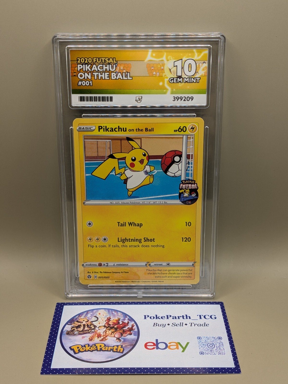 Pikachu On The Ball 001/005 Futsal ACE 10 – Photo 1